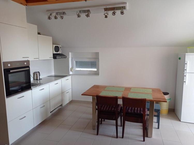 Apartment Lavanda Мандре Екстер'єр фото